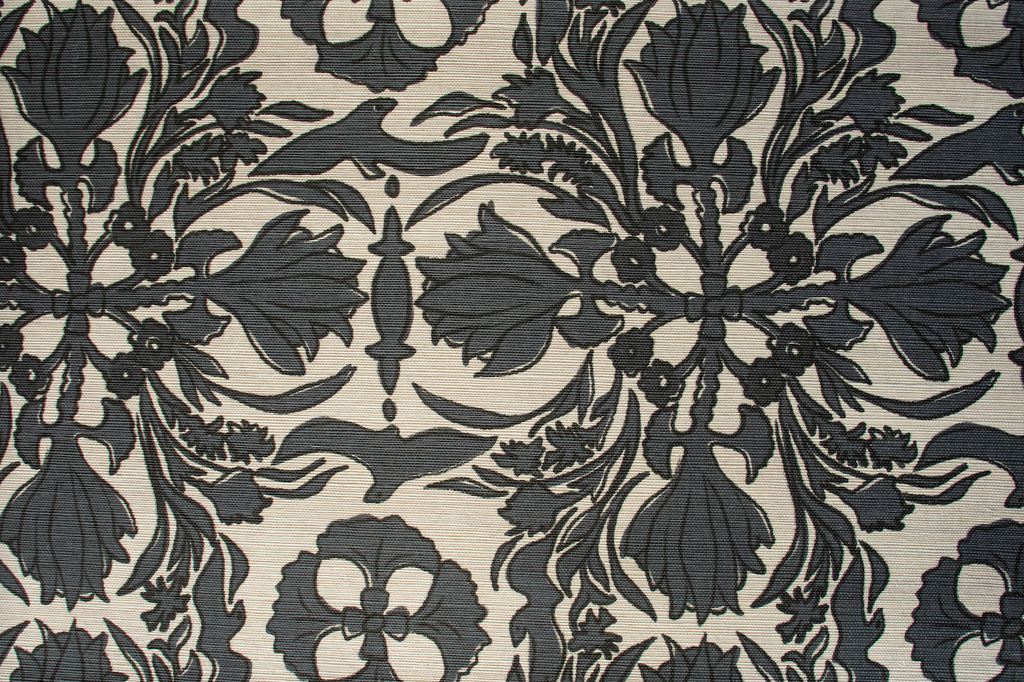 Eco-friendly grasscloth wallcovering with organic texture