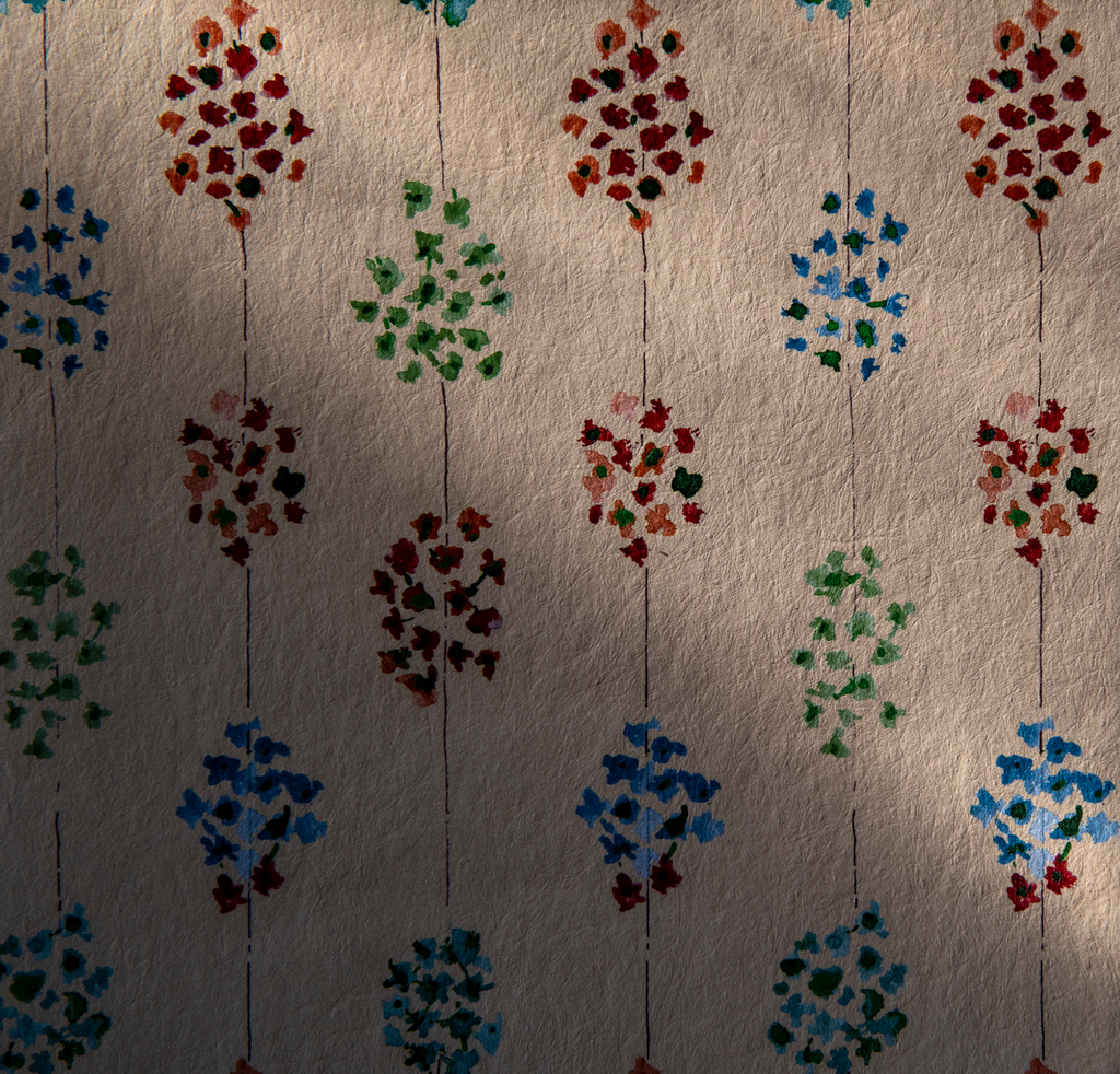 Velia Wallpaper, Party Line