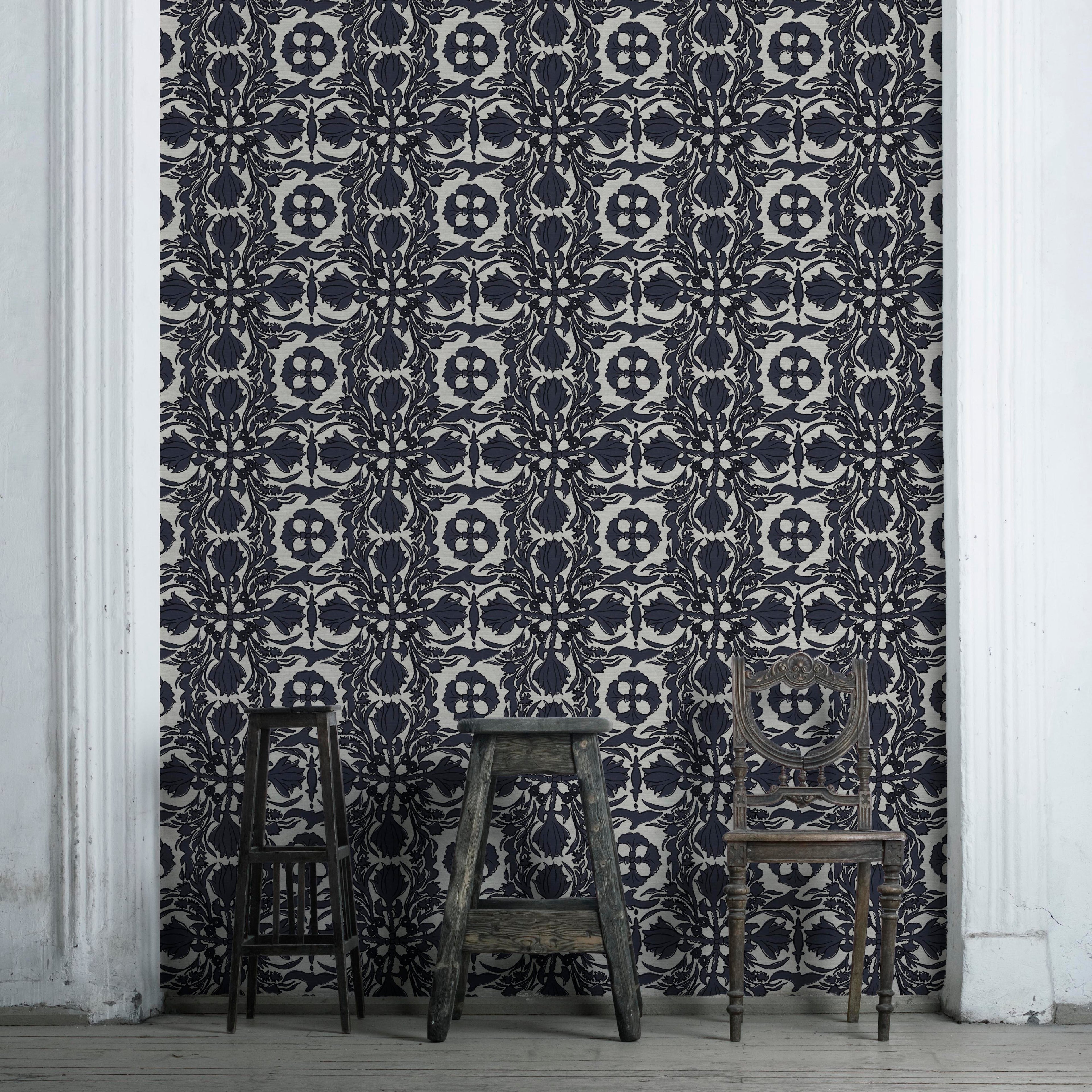 Eco-friendly grasscloth wallcovering with organic texture